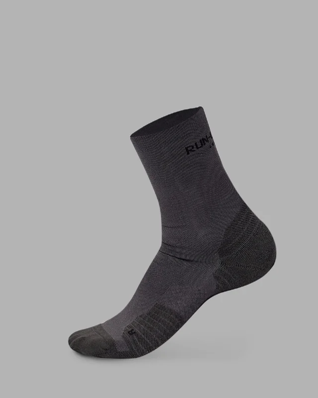 cotton socks for running -RUN-CLUB Performance Crew Socks - Asphalt-Black